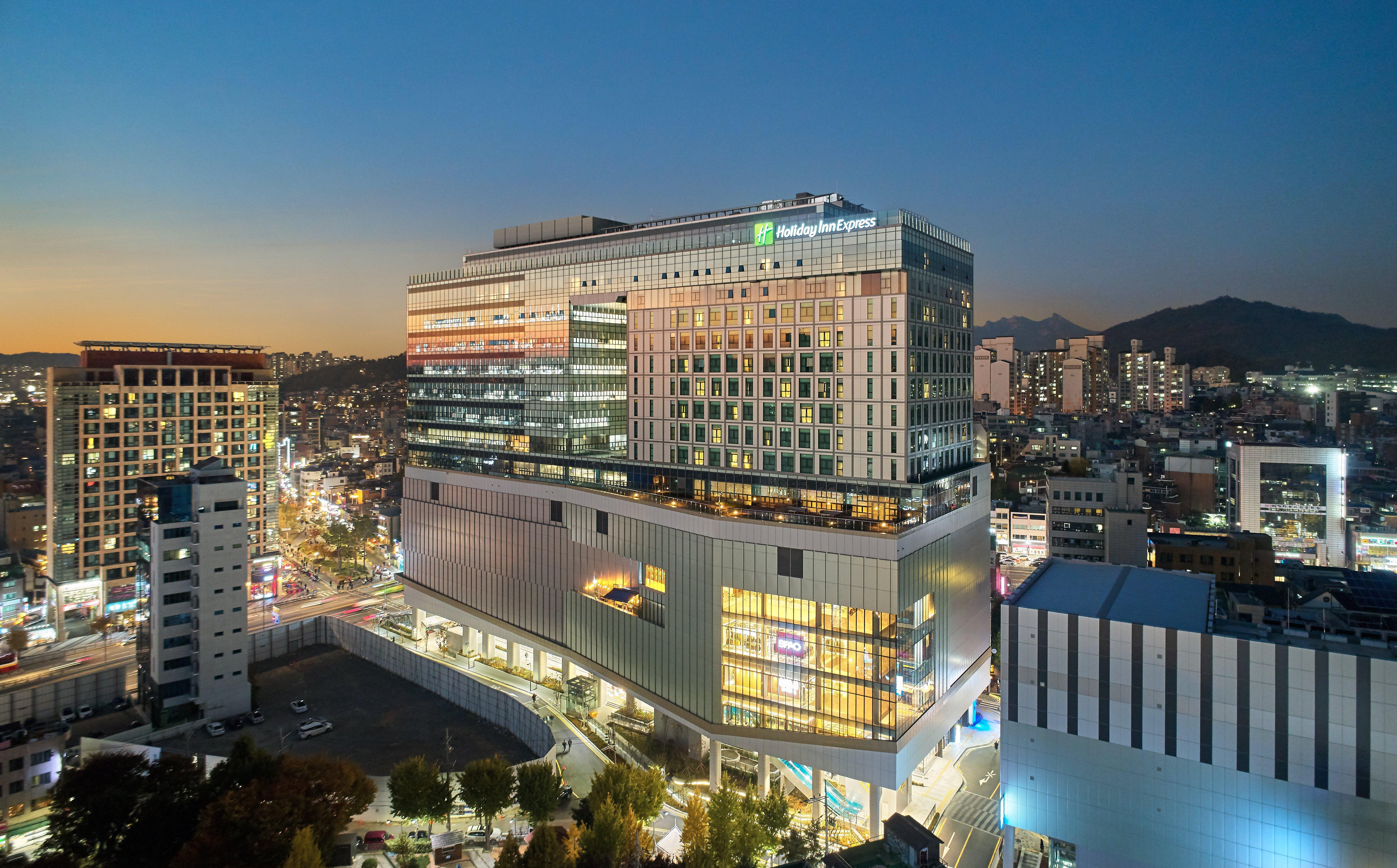 Holiday Inn Express Seoul Hongdae, An Ihg Hotel Ngoại thất bức ảnh